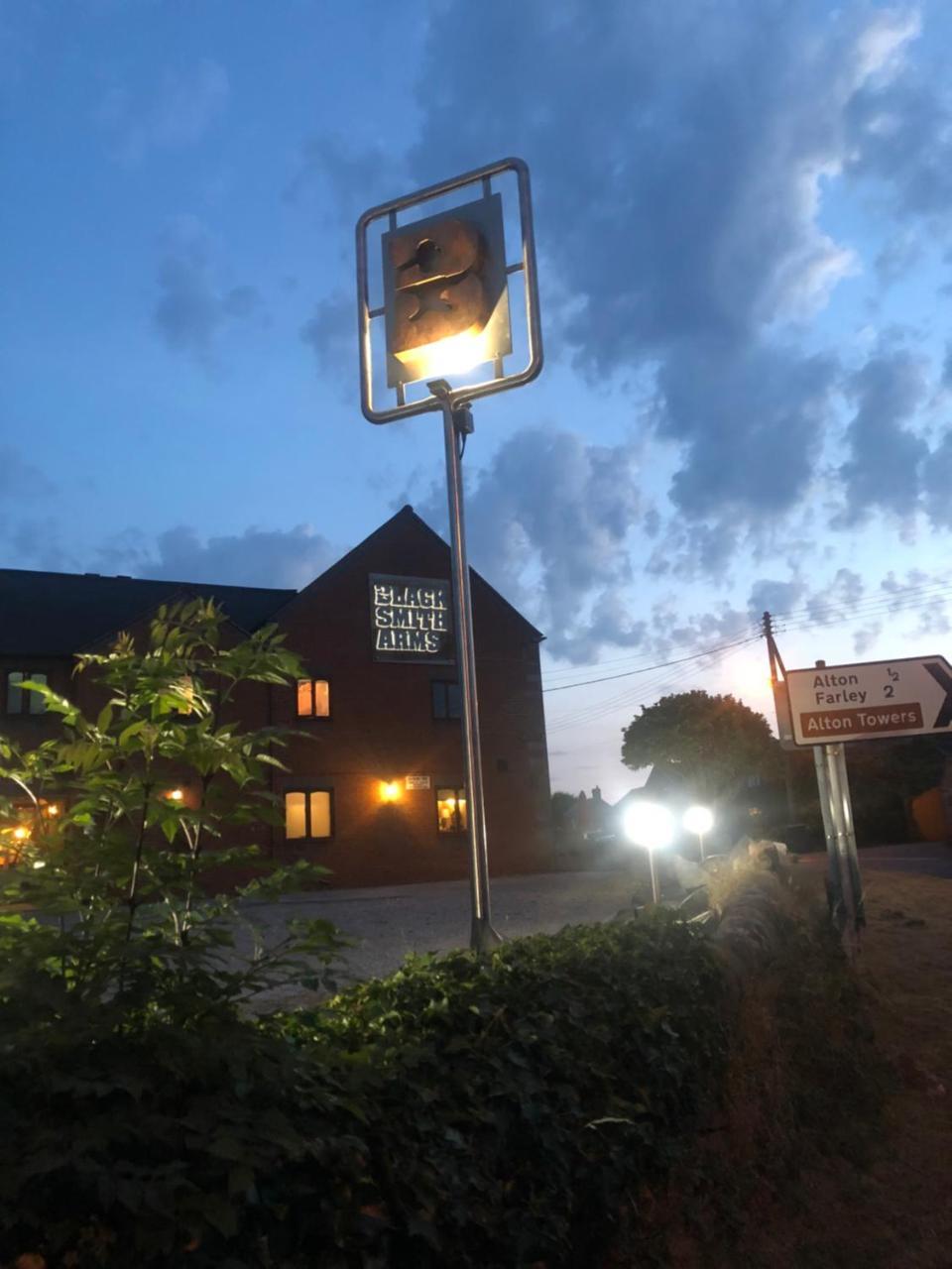 The Blacksmith Arms Bed & Breakfast Alton  Exterior photo