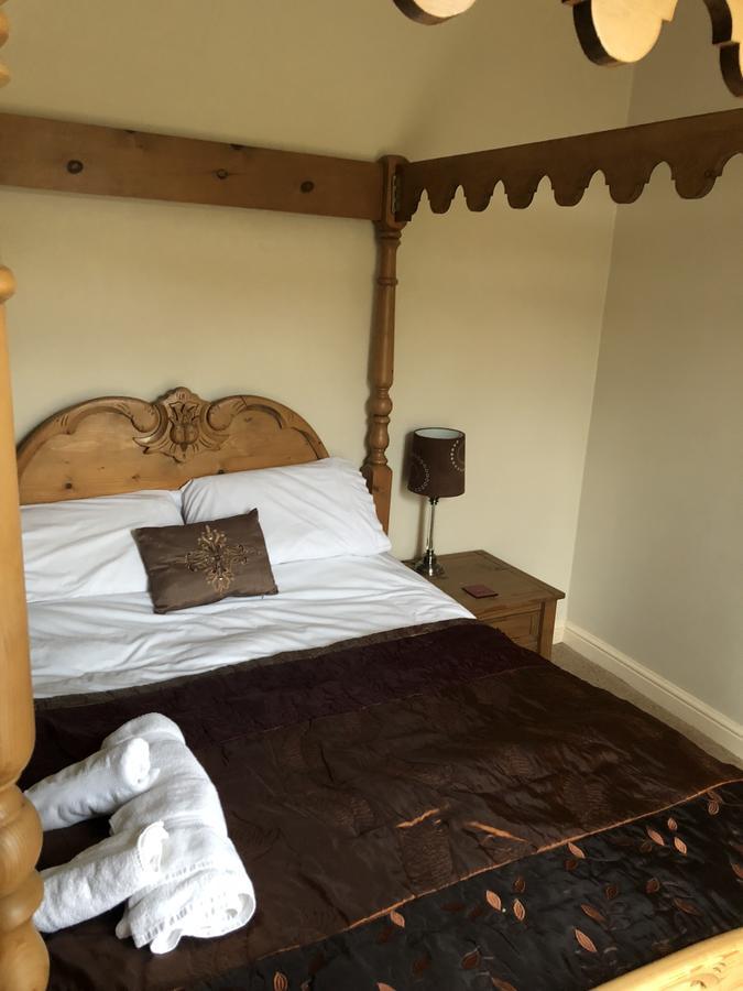 The Blacksmith Arms Bed & Breakfast Alton  Exterior photo